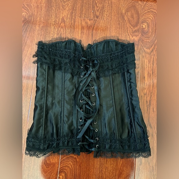 Black Lace Corset with Bow Details - Picture 7 of 7